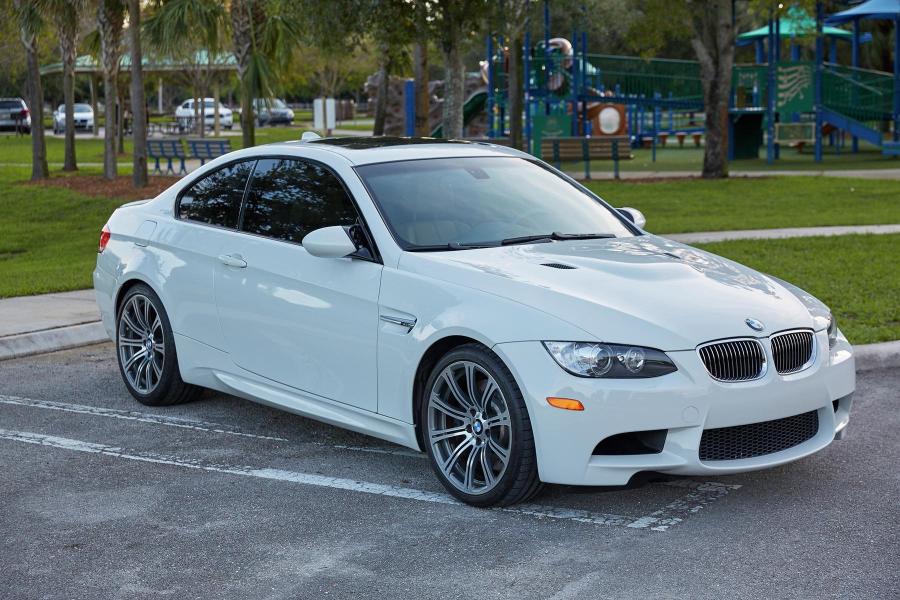  BMW M3 Coupe (E92) 2008 года  (фото 1 из 83)